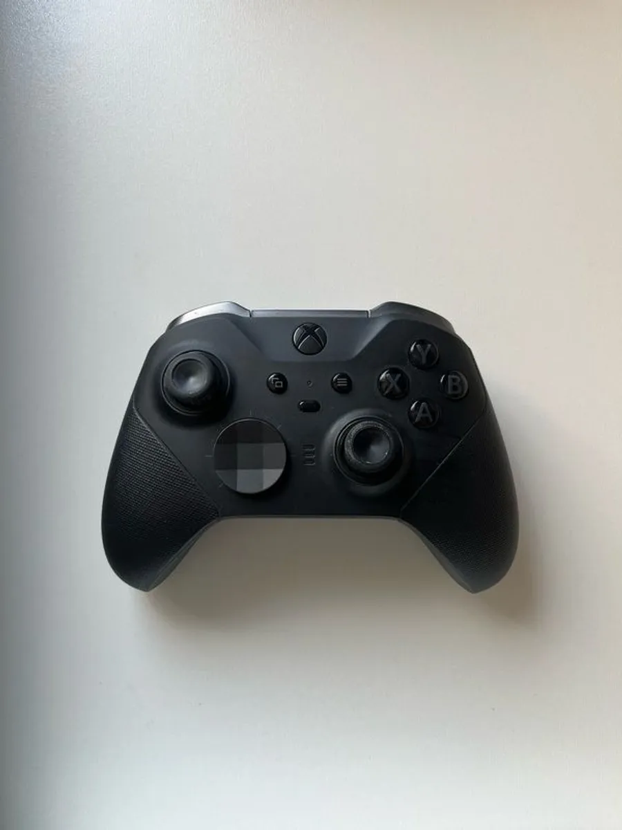 Xbox Series X + Elite series 2 controller + 2x regular controllers - Image 3