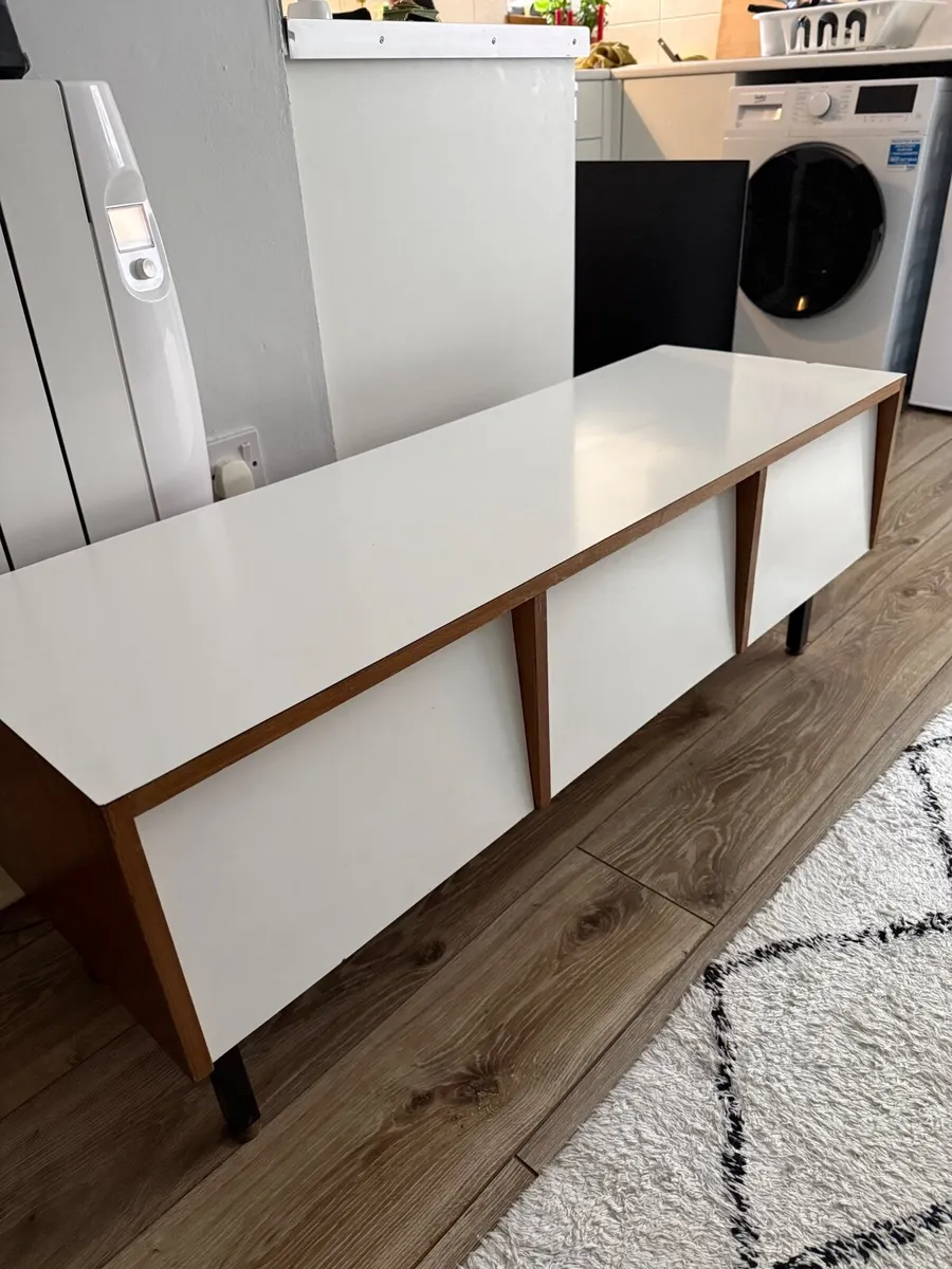 Vintage Dutch 1978 tv cabinet - Image 1