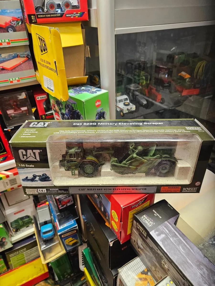Corgi Norscot Caterpillar Army Military Road Scrap - Image 1