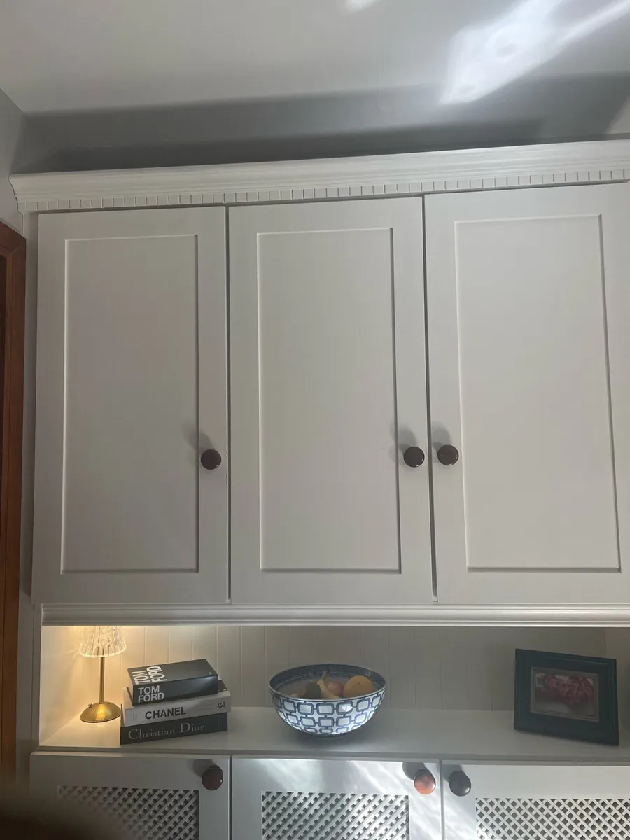 Dresser - Image 4