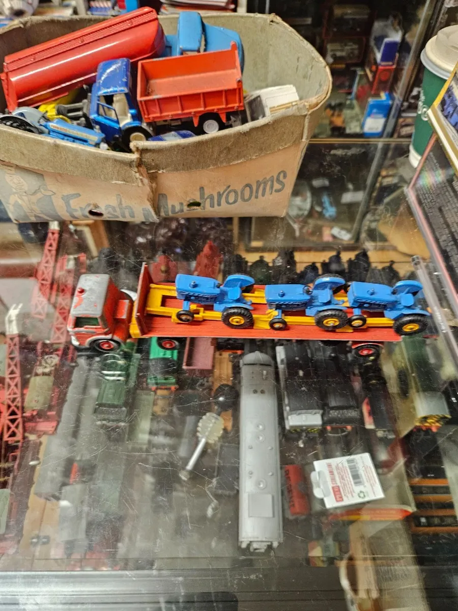 Matchbox Superkings Ford Truck and Trailer with Tr - Image 1