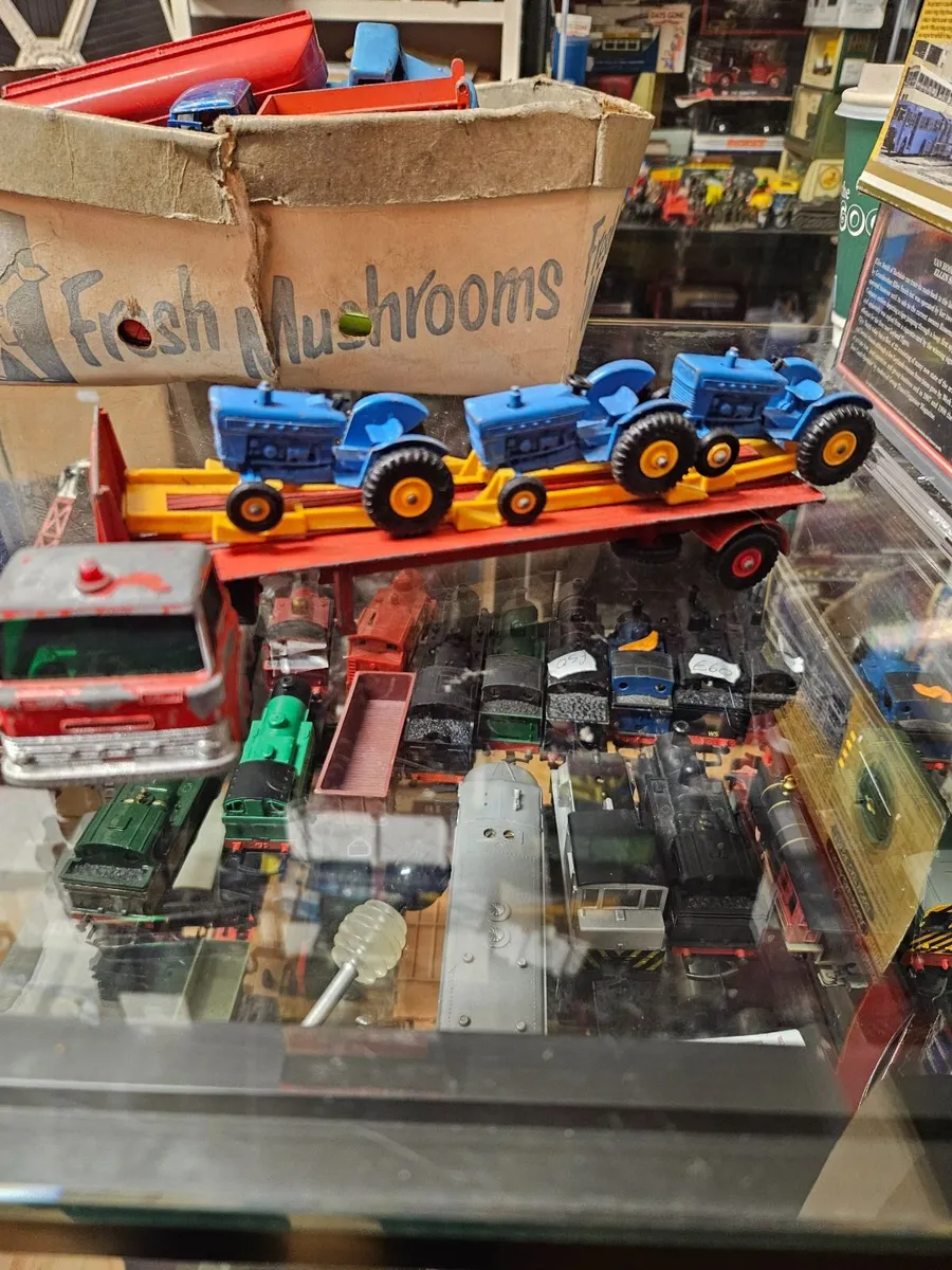 Matchbox Superkings Ford Truck and Trailer with Tr - Image 2