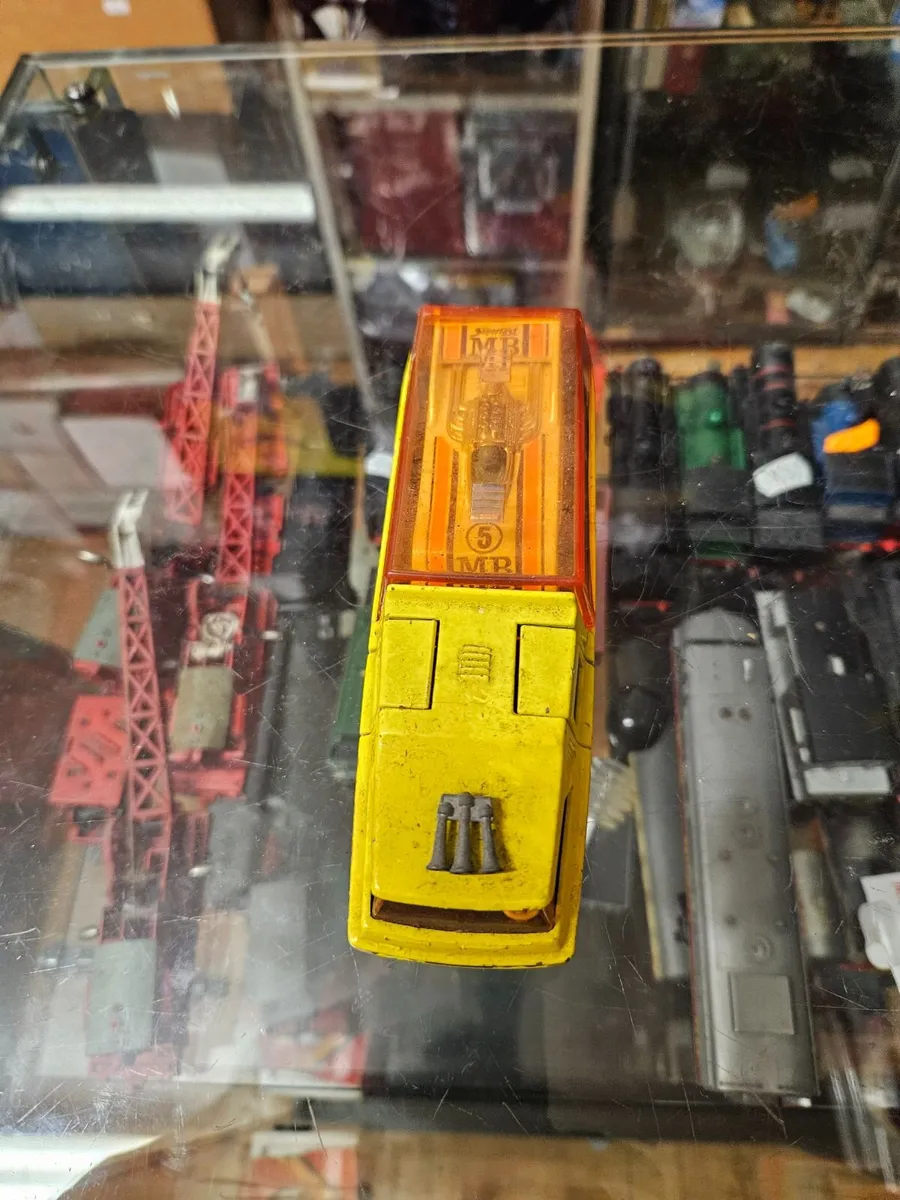 Matchbox Superkings Racing Car Transporter - Image 2