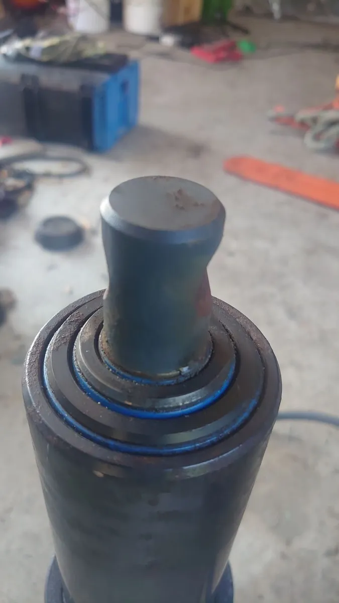 4 stage Hydraulic ram and power pack - Image 2