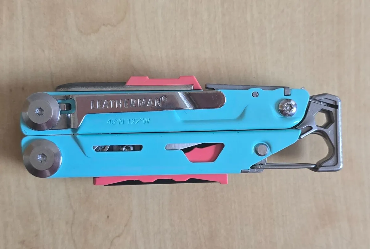 Leatherman signal rare aqua colour camping tool - Image 1