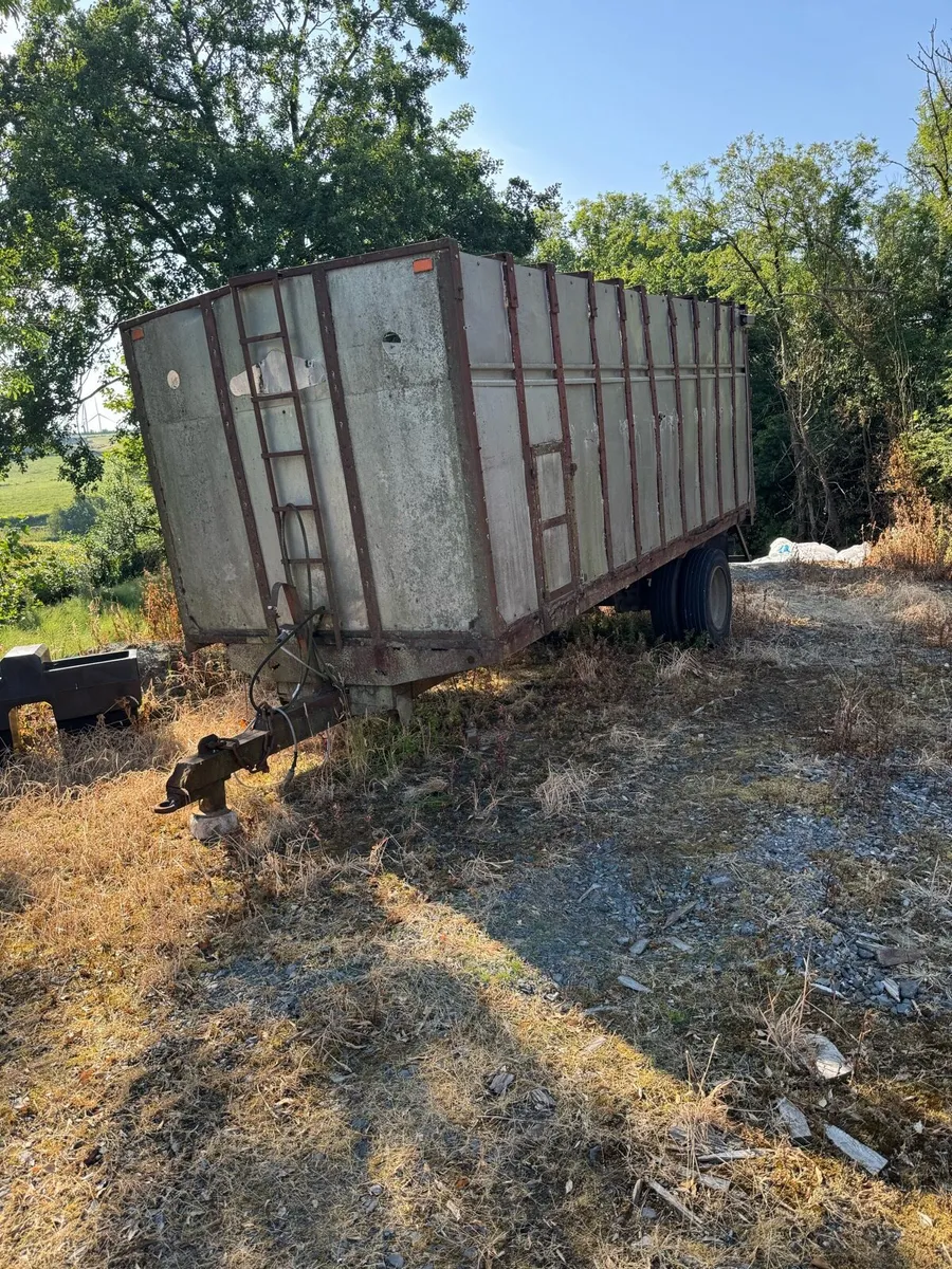 Cattle trailer - Image 1