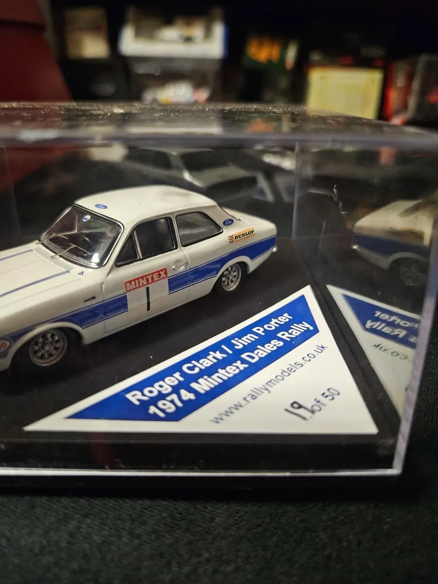 Corgi Trofeu Ford Escort MKI Rally Limited Edition - Image 2
