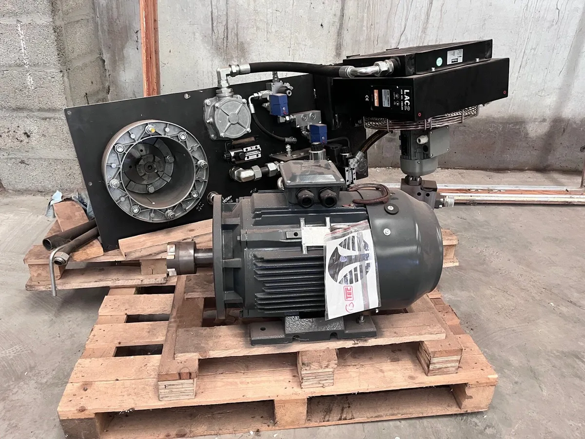 Wood working commercial machinery - Image 4