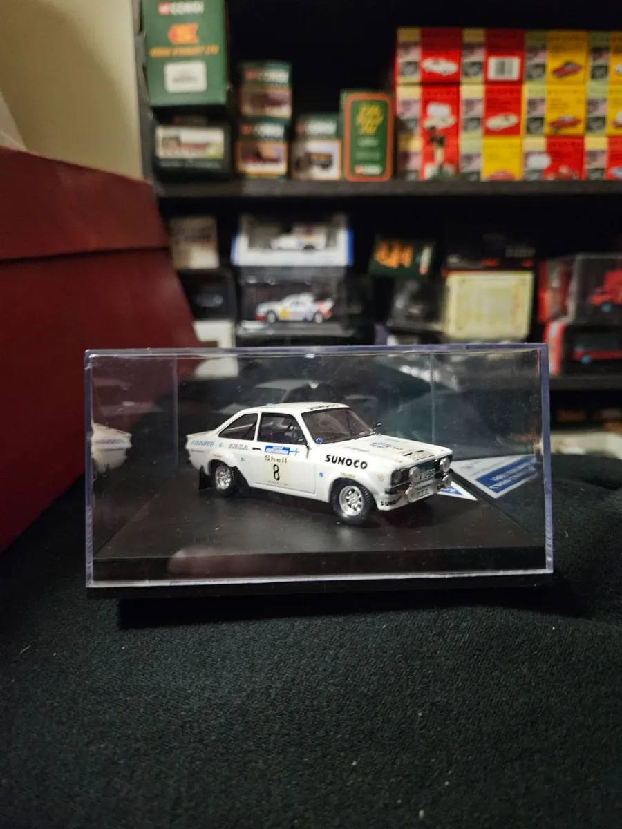 Corgi Trofeu Ford Escort MKII Limited Edition - Image 4