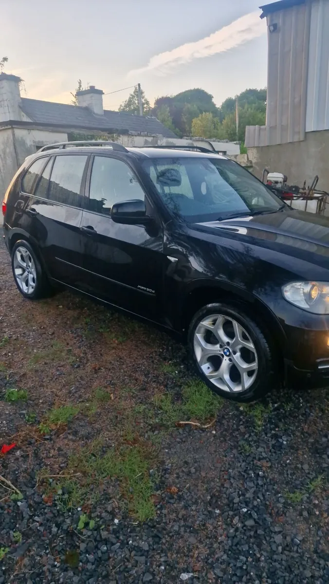BMW X5 2010 tested 1.27 - Image 1