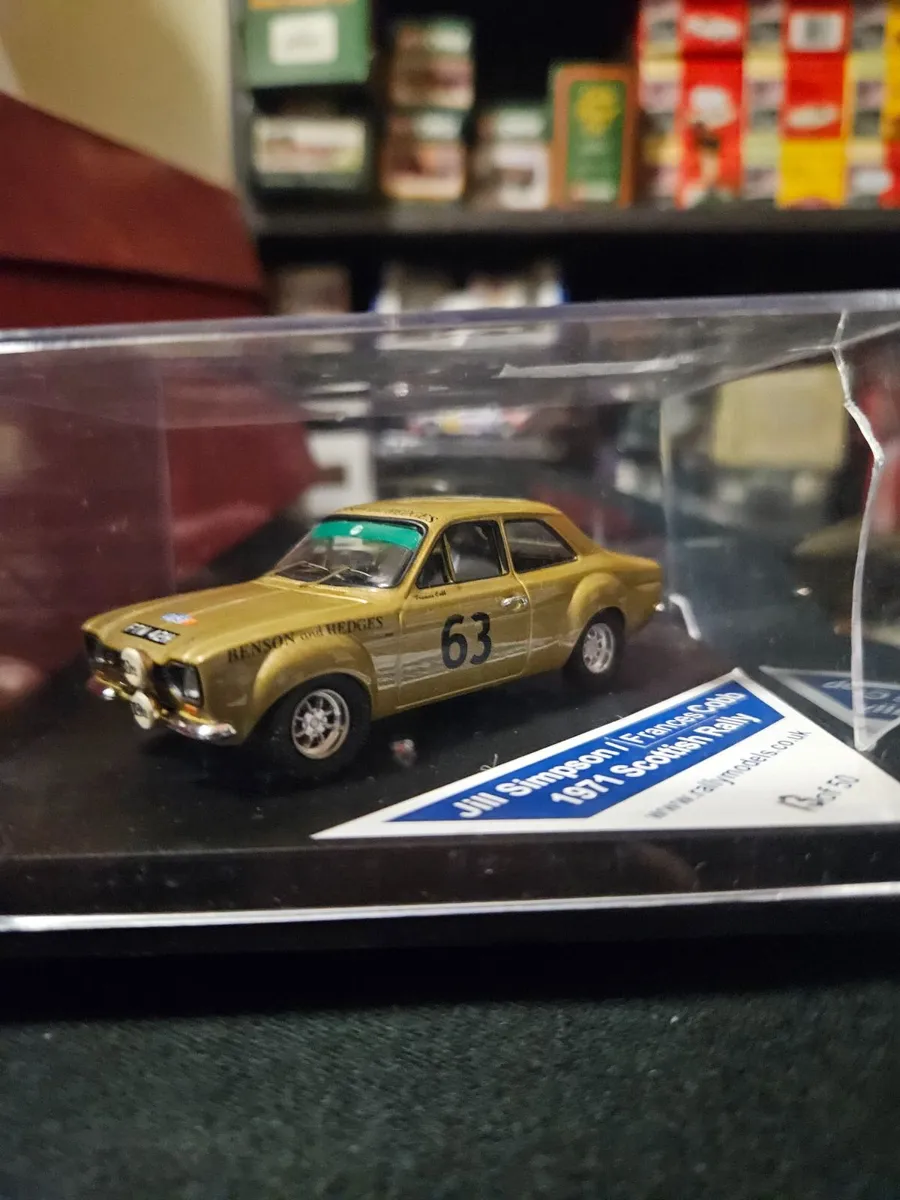 Corgi Trofeu Ford Escort MKI Rally Limited Edition - Image 2