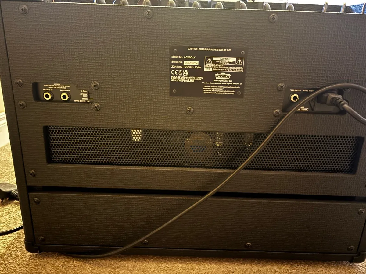 Vox AC15 tube amp - Image 3