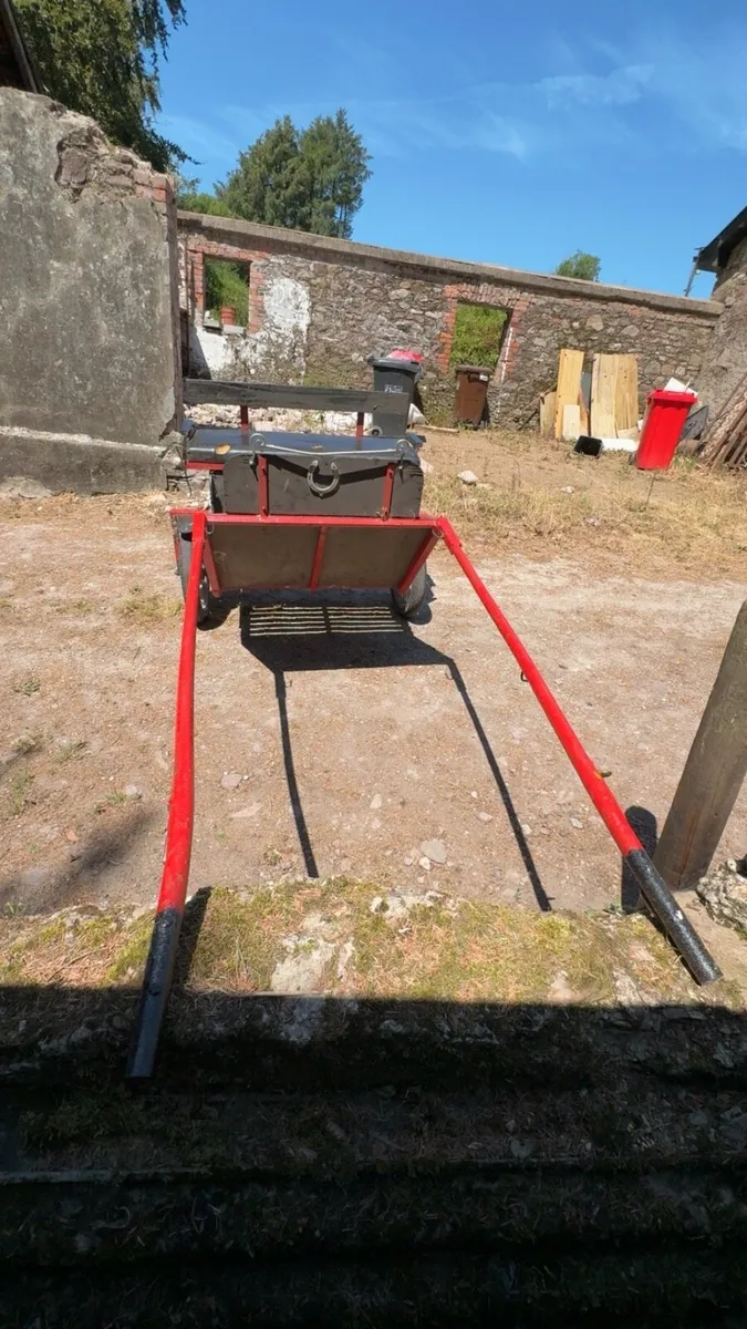 Horse cart to fit 15.2 - Image 1