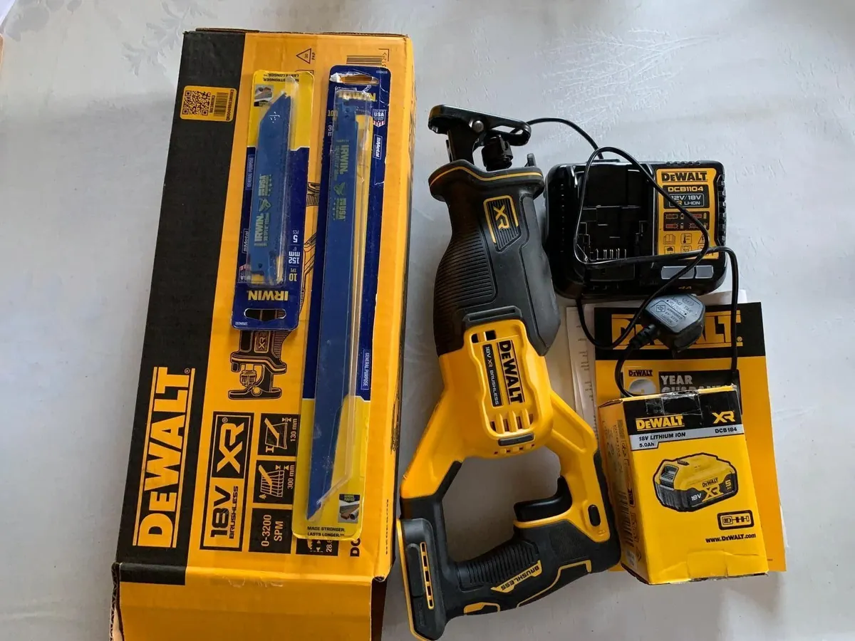 Reciprocating saw and accessories - Image 2