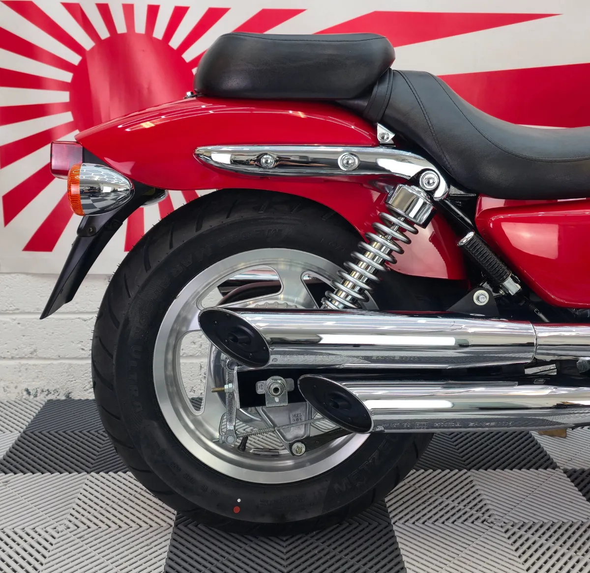 1996 Honda Magna VF750C - Image 4