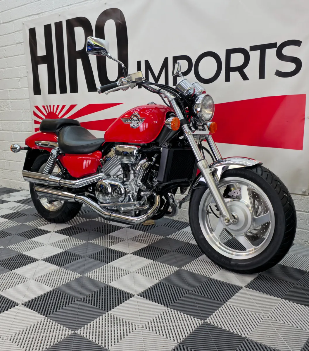 1996 Honda Magna VF750C - Image 2