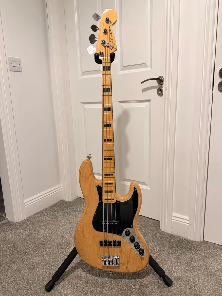 Fender USA Deluxe Jazz Bass - Image 1