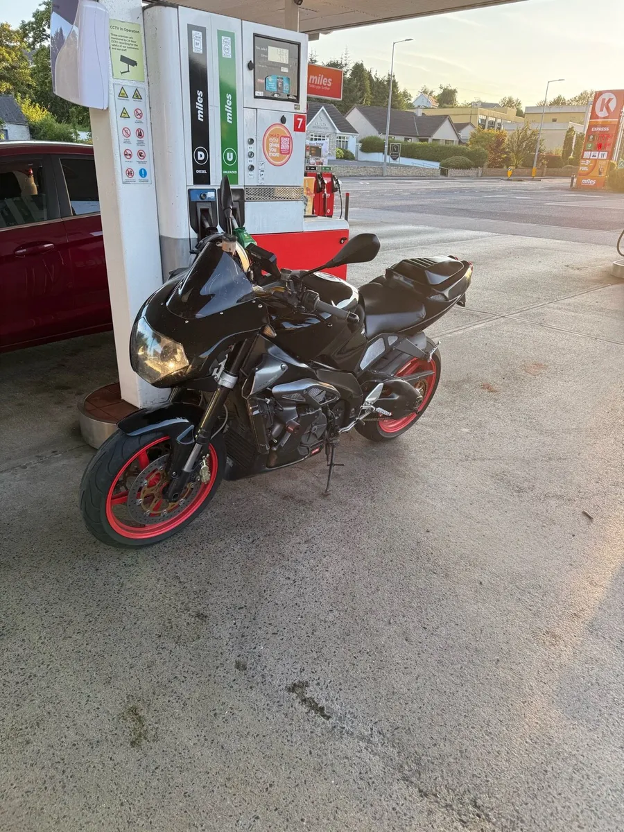 Aprilia Tuono 2005 - Image 3