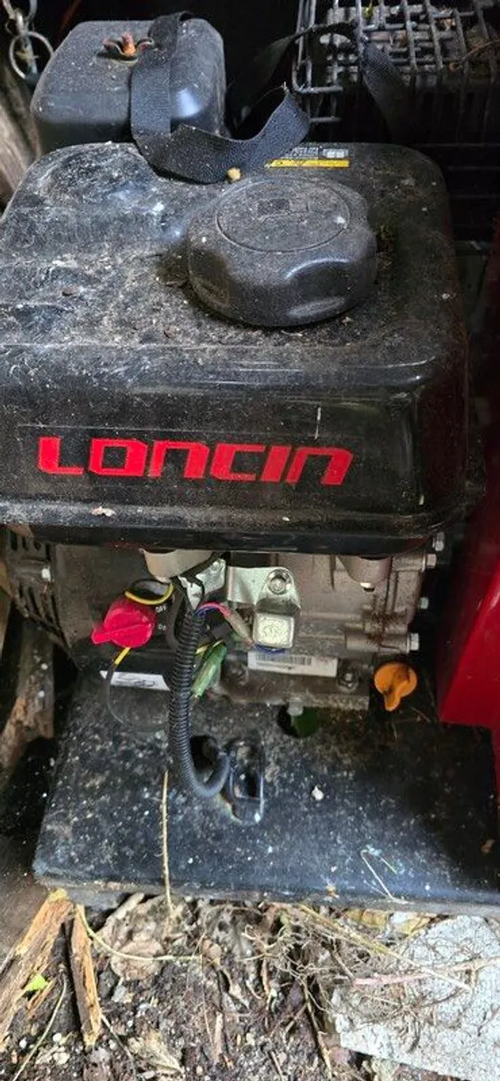 Apache RTT3 Rotavator and  Weibang Wood Chipper Both As New, Only Used Once - Image 2