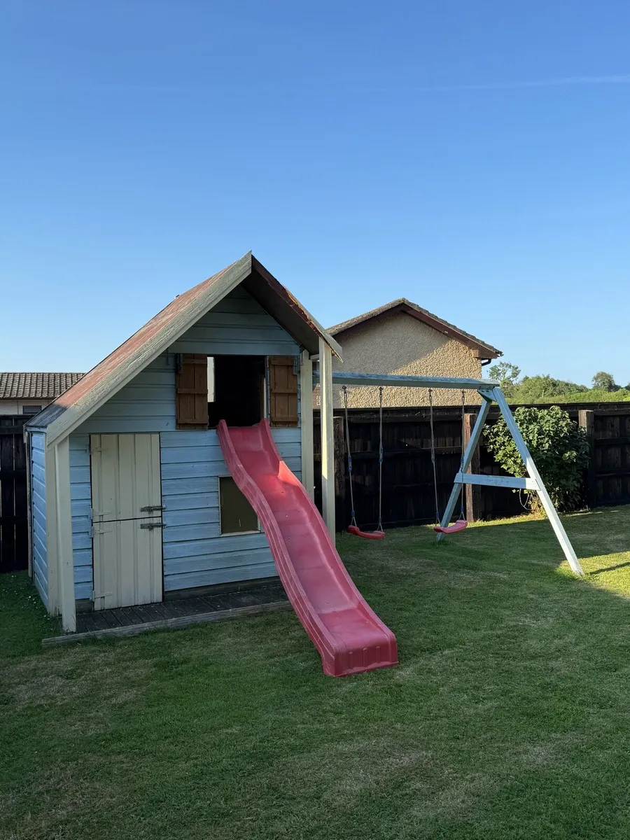 Children’s play house & swing - Image 1