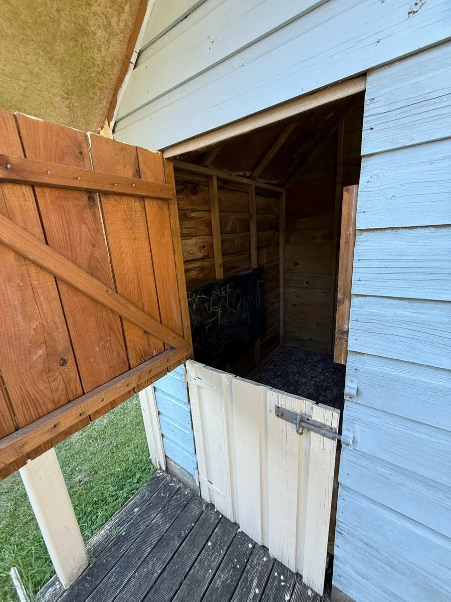 Children’s play house & swing - Image 4