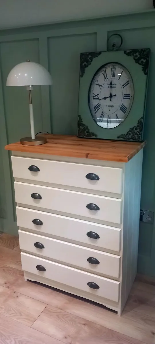 Solid wood chest of drawers - Image 3