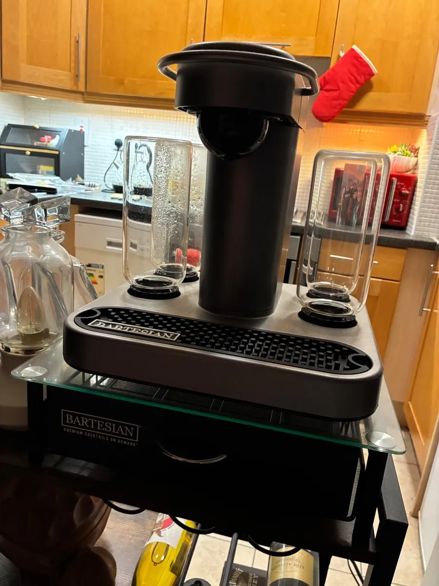 Bartesian Cocktail Machine Barely Used - Image 1