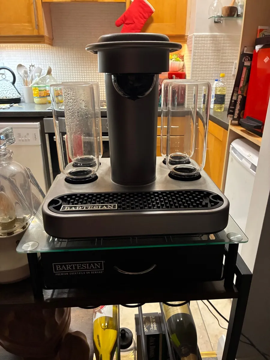 Bartesian Cocktail Machine Barely Used - Image 3