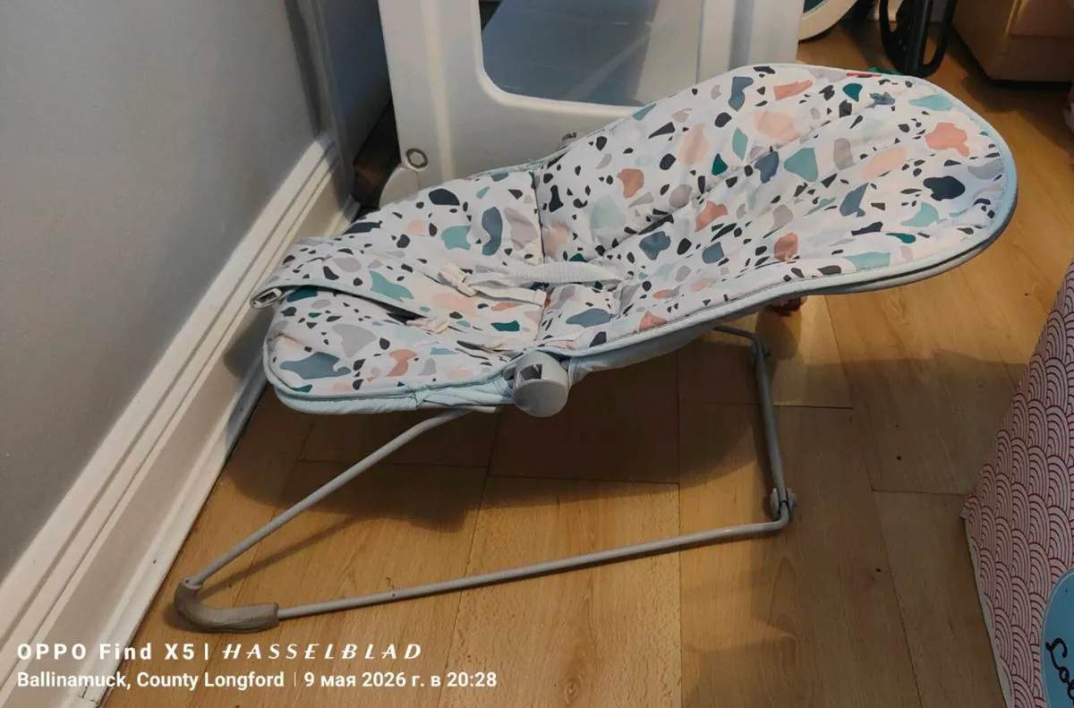 2 baby bouncers - Image 4