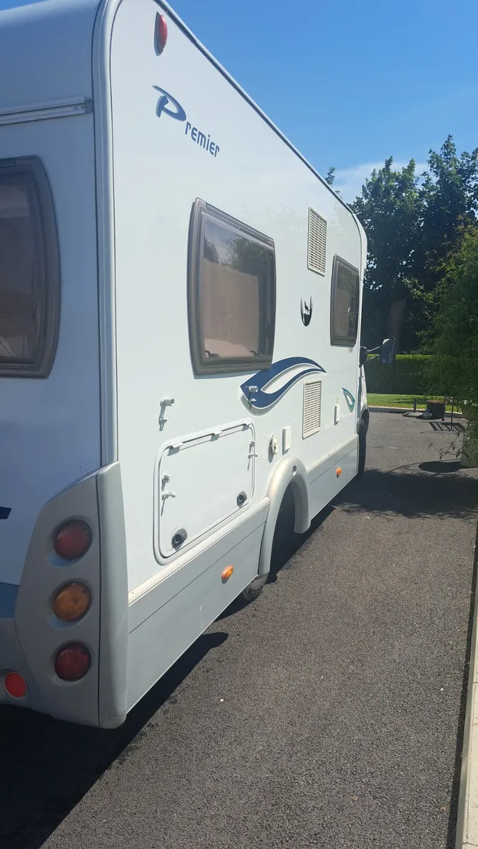Camper - Image 2
