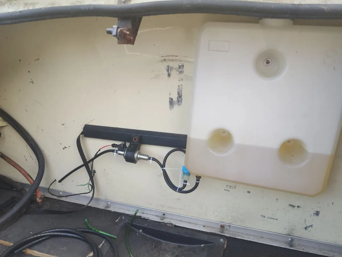 Caravan 4/5 berth - Image 2