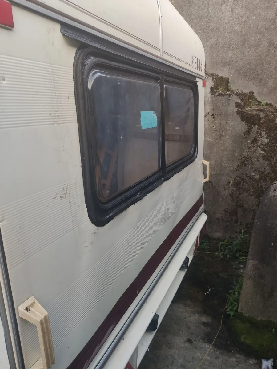 Caravan 4/5 berth - Image 3