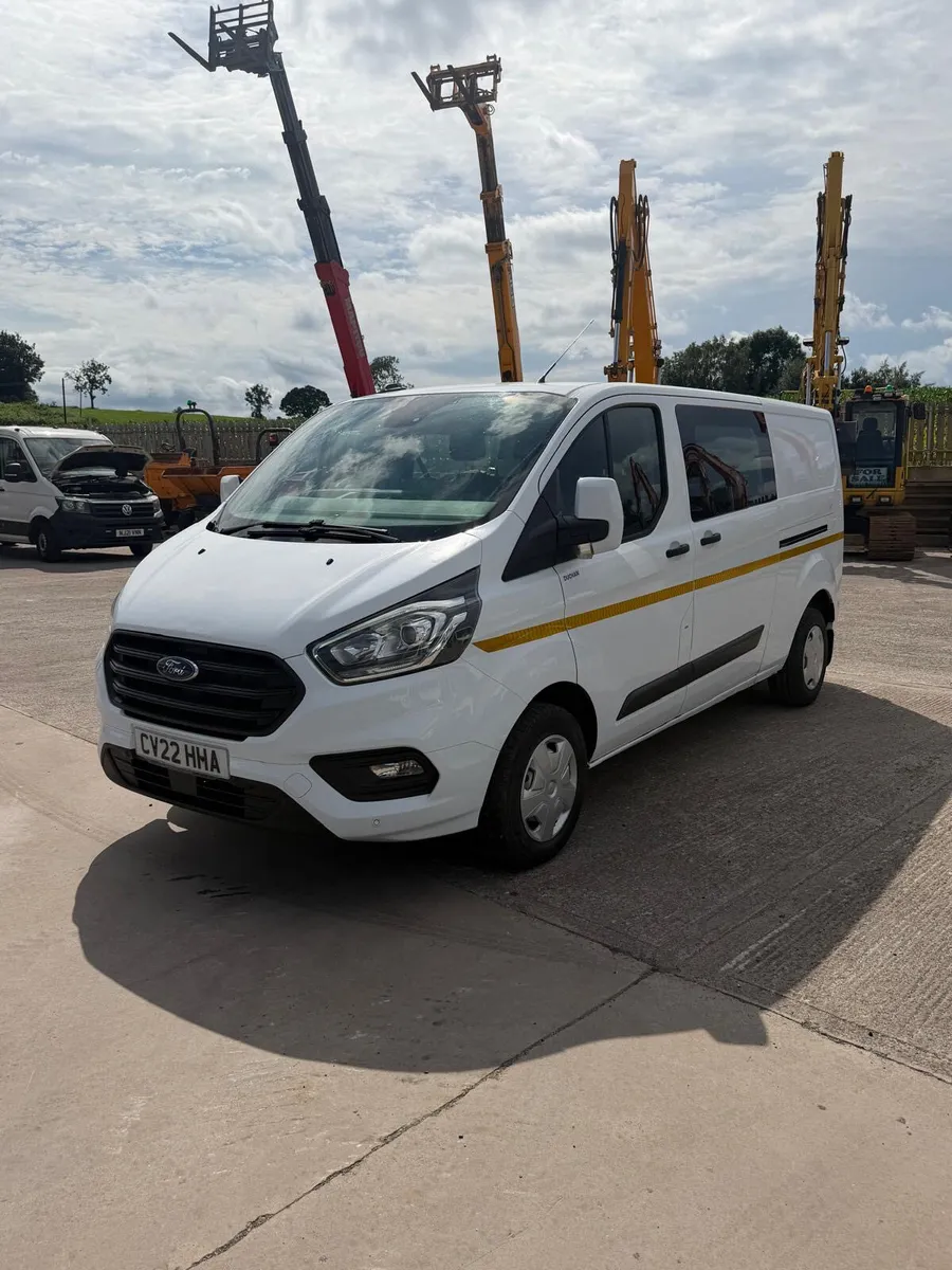 2022 Ford Transit Custom Crew Cab 5 seater - Image 4