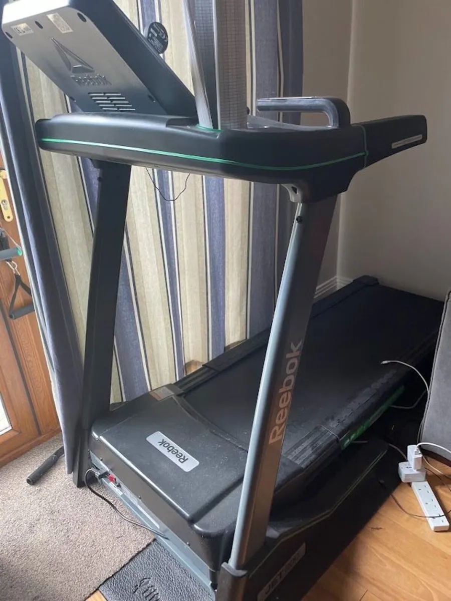 Reebok Jet 200 Series + Bluetooth Treadmill & Mat - Image 1