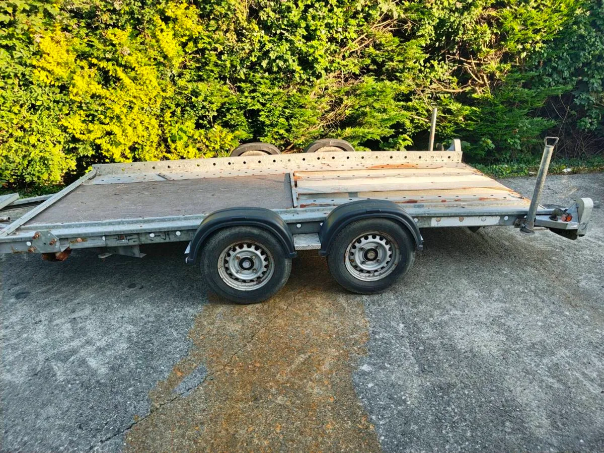 Car transporter - Image 1