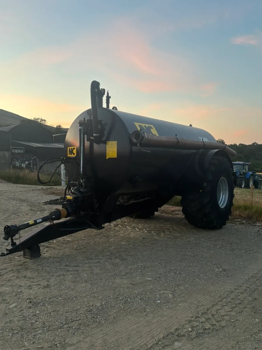 NC2050 2013 slurry tanker - Image 3
