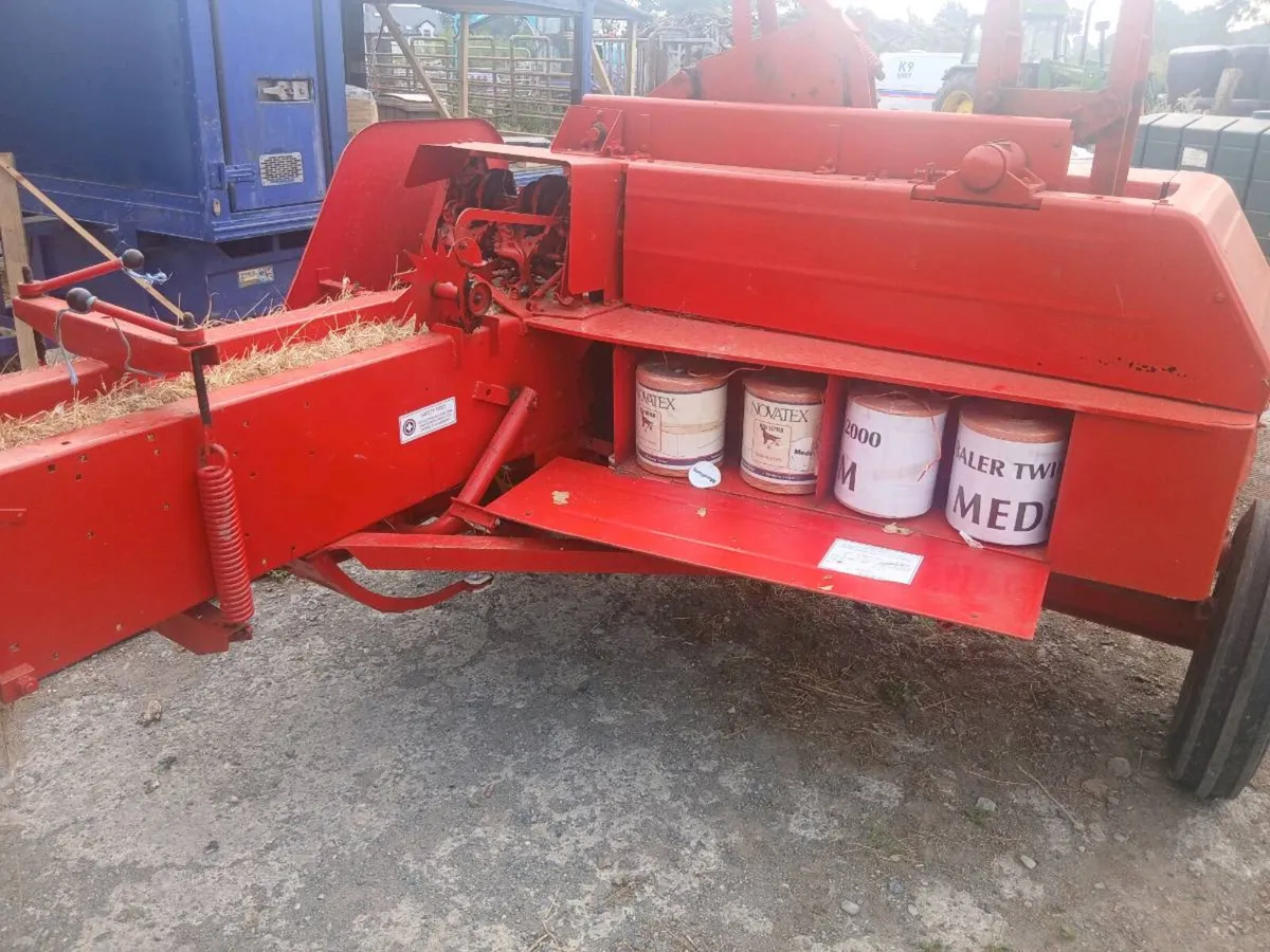 Massey Ferguson 20-8 baler - Image 3
