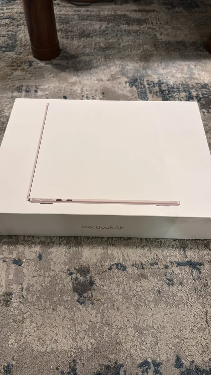 MacBook Air M4 Chip - Brand New, Sealed - Image 1