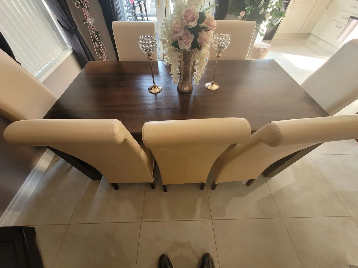 Dining Table and chairs - Image 2
