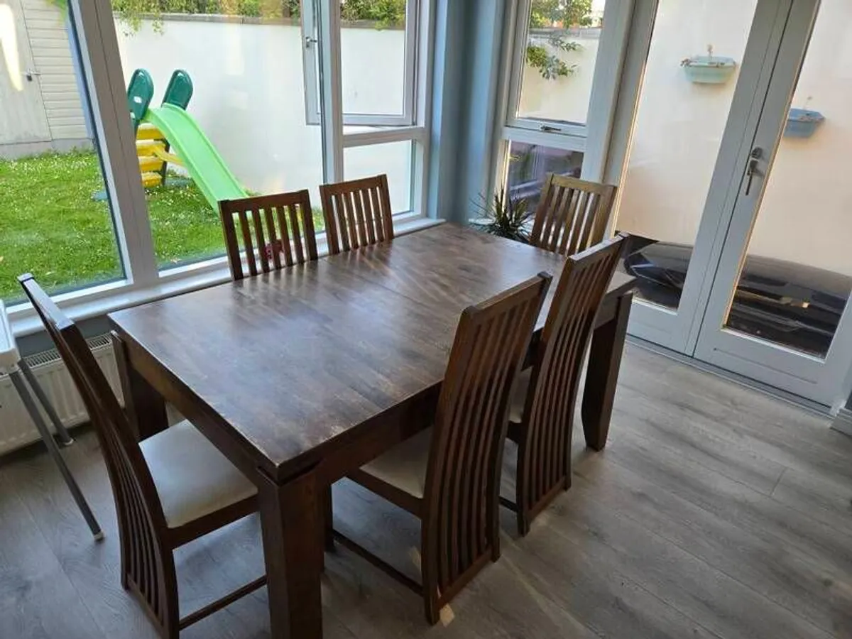 Kitchen Table & Chairs - Image 3