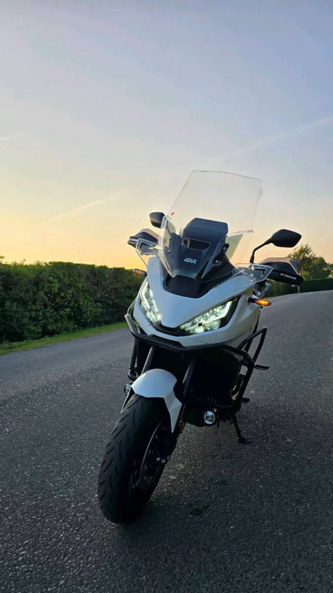 231 Honda NT1100 automatic - Image 3
