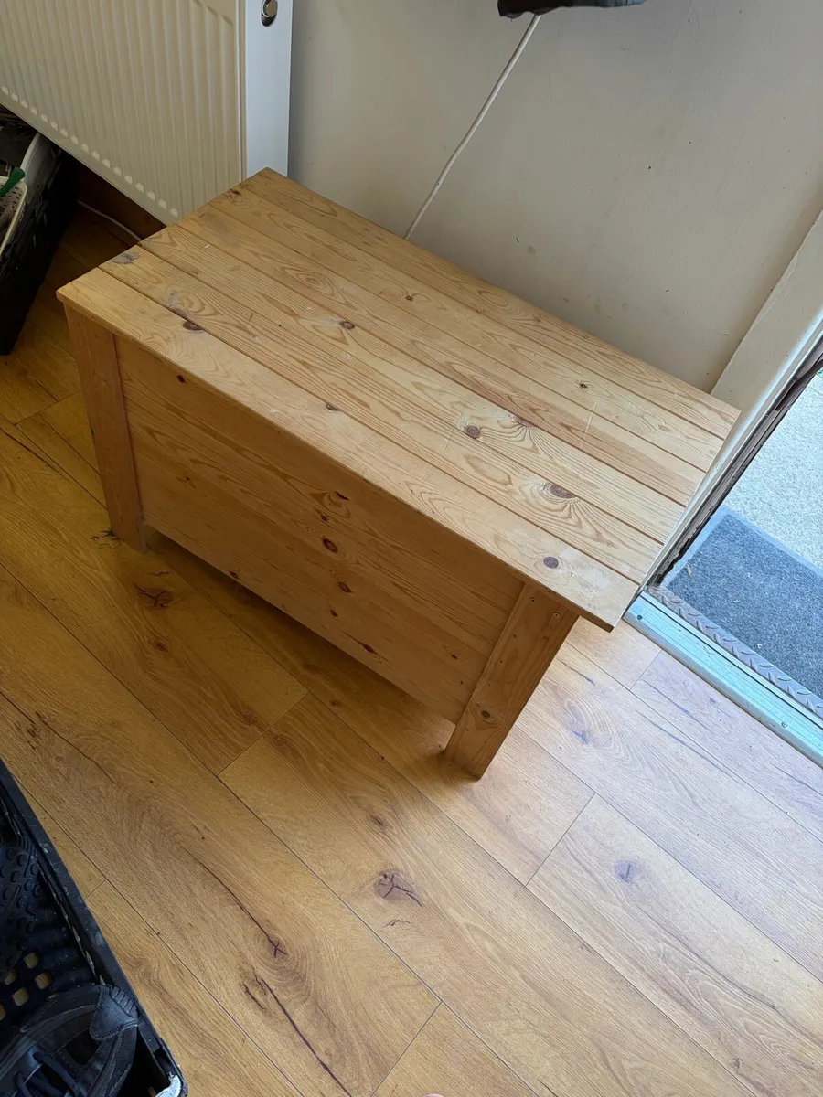 wooden blanket box / storage box - Image 3