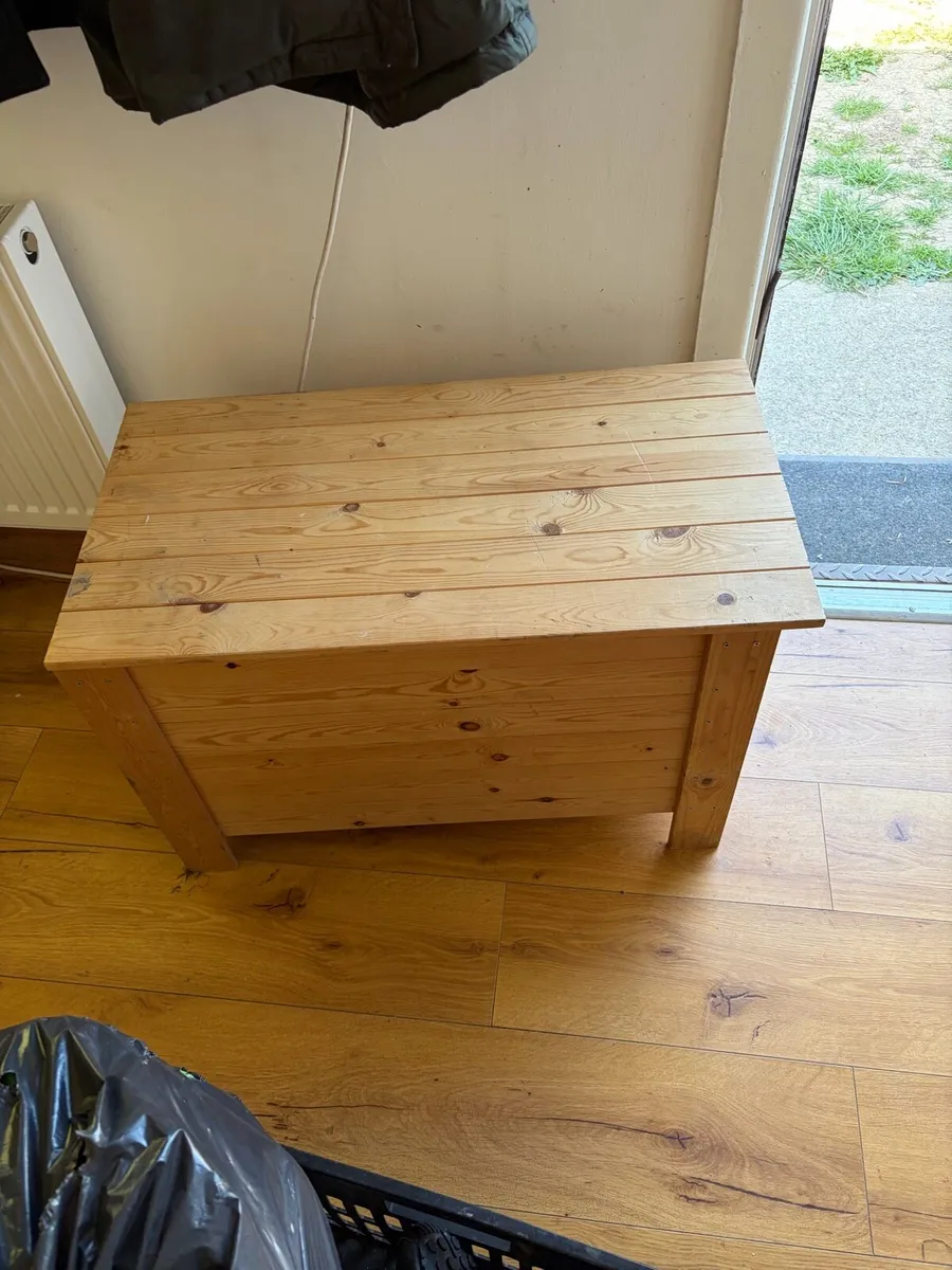 wooden blanket box / storage box - Image 4
