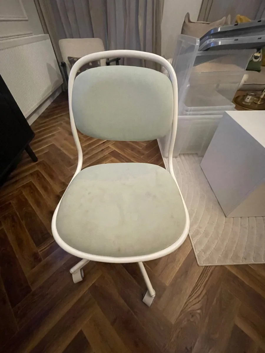 Kids desk chair - Image 1