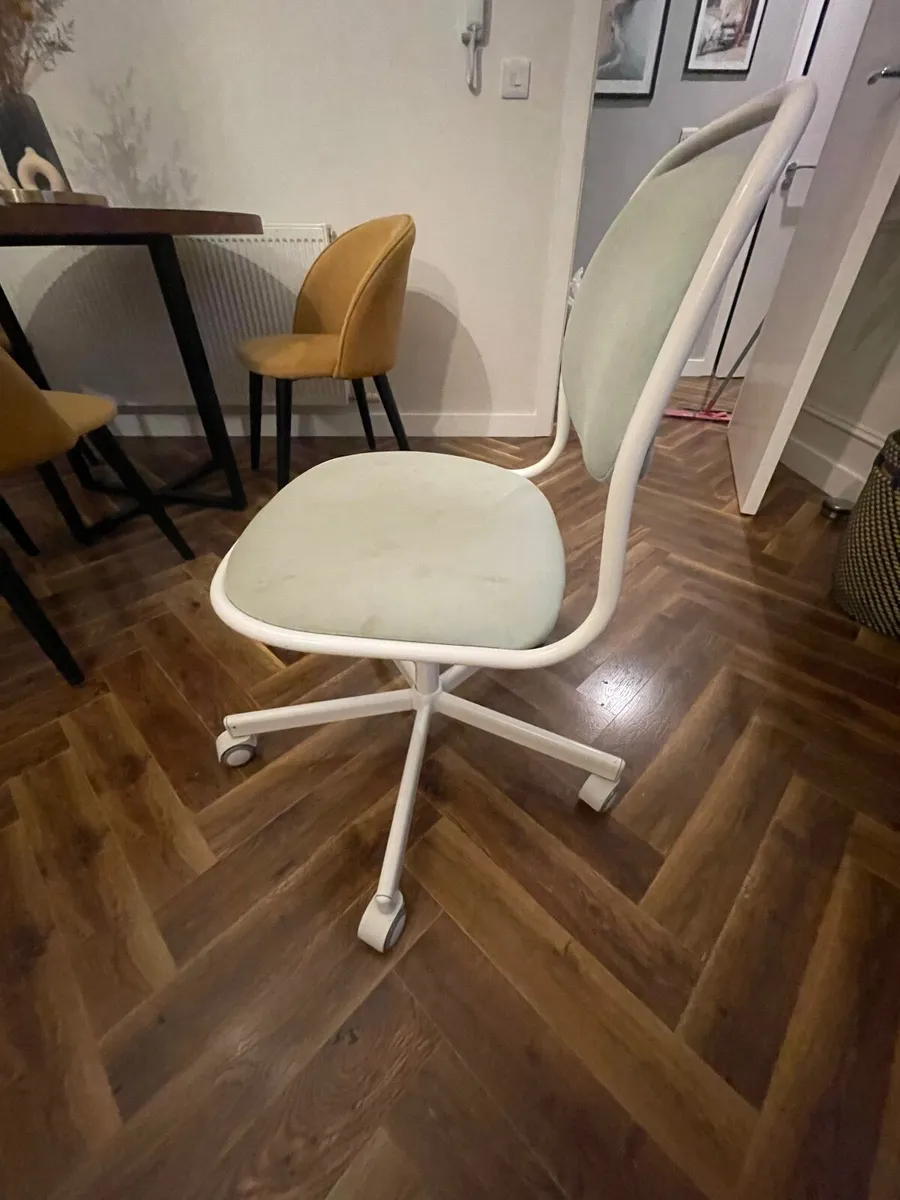 Kids desk chair - Image 2