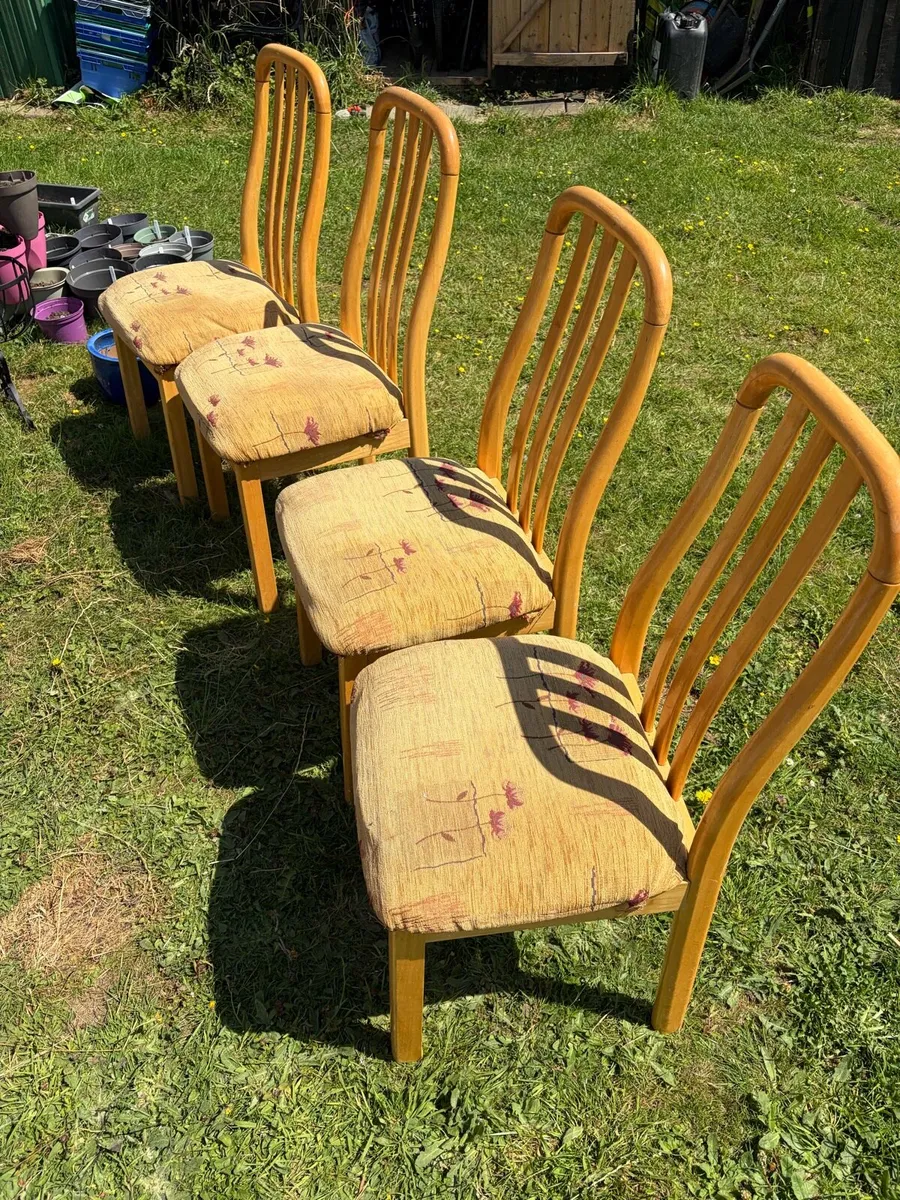 kitchen chairs 4 for €50 - Image 4
