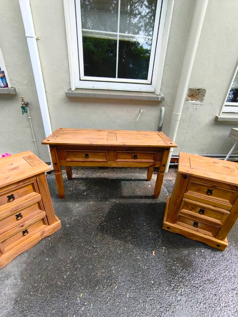 Mexican pine, dresser,2, locker's 120,lot - Image 2