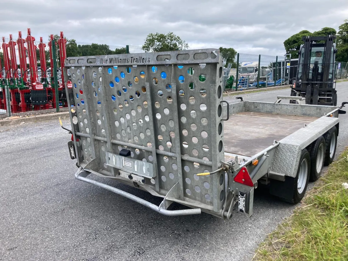 23 Ifor WIlliams GH146 Tri Plant Trailer - Image 2
