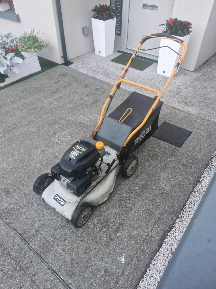 Lawnmower for sale - Image 1