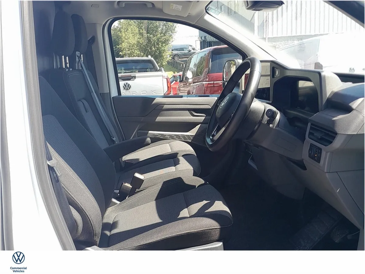 Volkswagen Transporter Trendline LWB 218HP 3DR ELE - Image 2